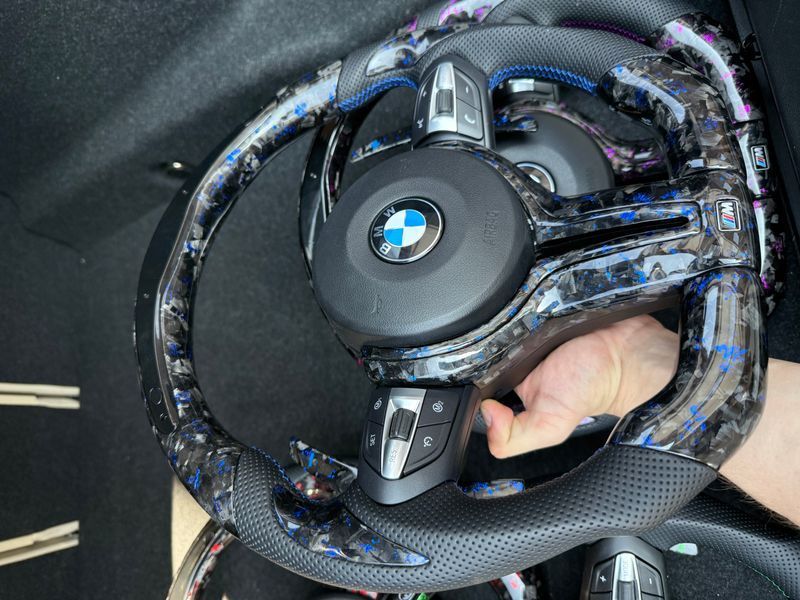 M Кермо Руль Синій Карбон + Led екран М3 стиль для BMW F series F10 F30 F11 F01 F02 F20 F21 F22 F23 F31 F32 F33 F36 X3 F25 F26 F15 F16 BM-7 фото